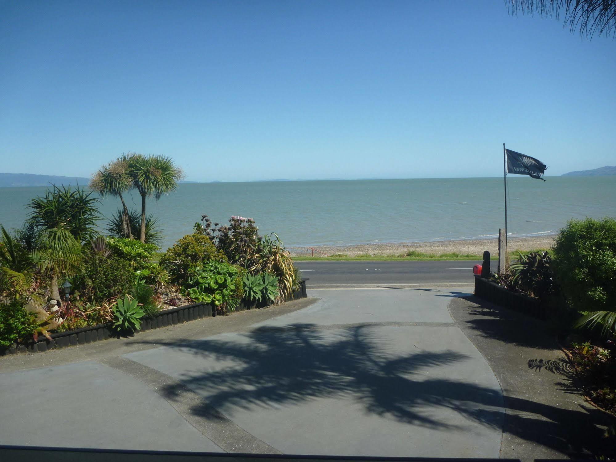 Pohutukawa Coast Bnb Te Puru Exterior photo