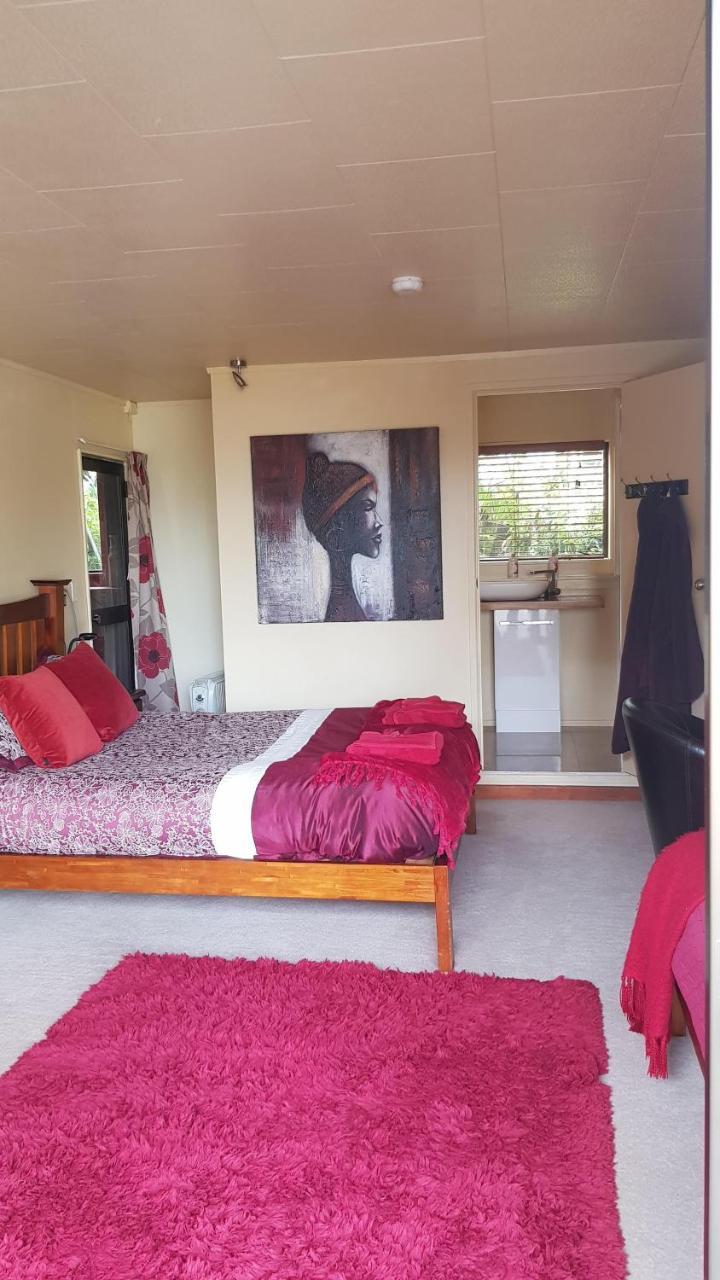 Pohutukawa Coast Bnb Te Puru Exterior photo